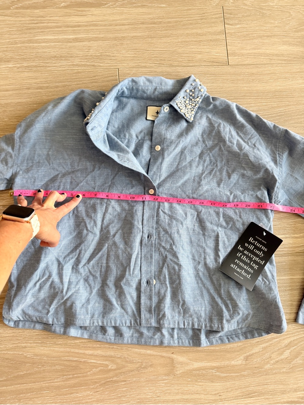 New Tuckernuck Chambray Denim Embellished Cropped Jasper Button Down size small - Picture 13 of 13